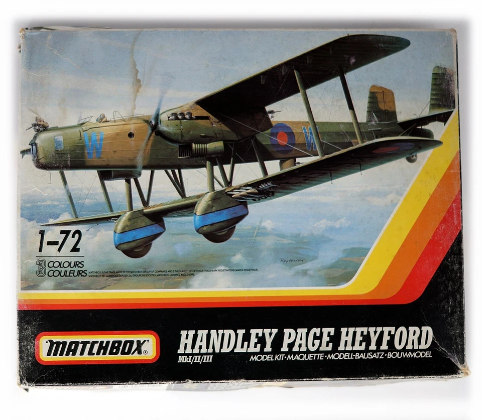MATCHBOX PK605 KIT 1:72 1/72 HANDLEY PAGE HEYFORD - Image 1 of 4
