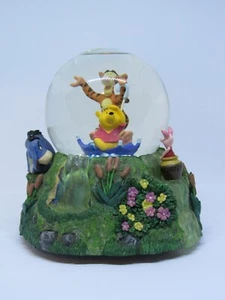 Disney Winnie Puuh Schneekugel - Musical - Bild 1 von 10