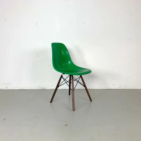 VINTAGE HERMAN MILLER FOR EAMES DSW CHAIR WALNUT DOWEL BASE 50s60s KELLY GREEN S Cover