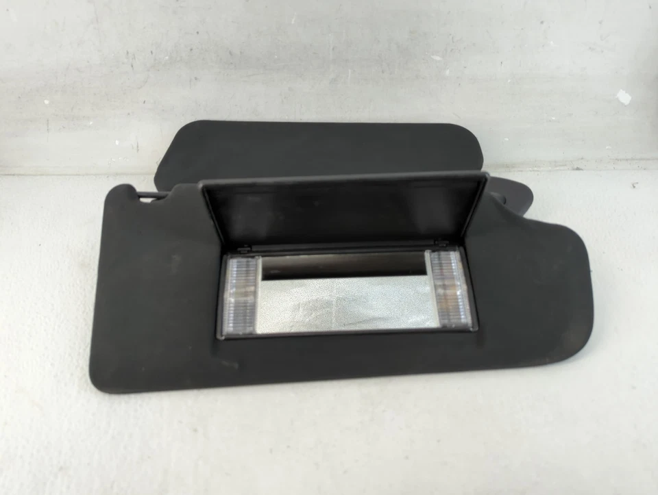 2010 Land Rover Range Rover Passenger Sun Visor Mirror Right Sunvisor YZZM5 - Image 1 of 4