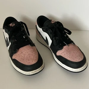 Nike Unisex Air Jordan 1 Retro Bajo OG Tenis Zapato Blanqueado Coral 6 Juveniles - Imagen 1 de 8