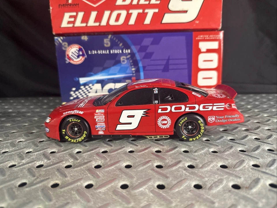 Banco ventana BILL ELLIOTT #9 DODGE 2001 INTREPID R/T acción 1/24 Foto 1 de 4