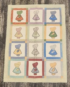 Vintage Original Hand Stitched Sun Bonnet Sue Pattern Quilt 41” x 54” EUC. - Picture 1 of 7