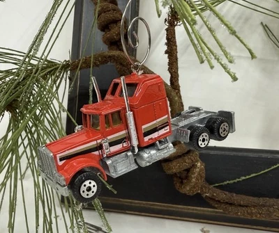 Road Champs Kenworth Aerodyne cabina convencional adorno de Navidad personalizado Foto 1 de 4