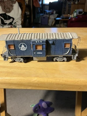 Bachman B & O C-2884  blue and silver railway caboose HO scale - Image 1 of 4