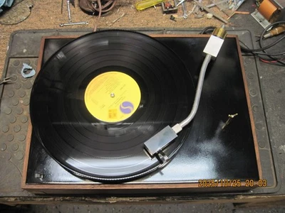 ACOUSTIC RESEARCH  AX TURNTABLE  CLASSIC AR   1969 Foto 1 de 4