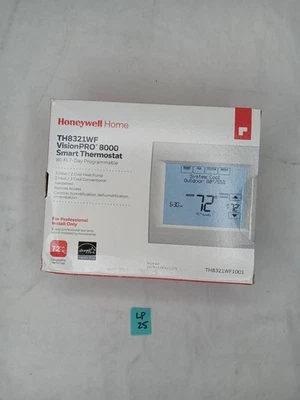 Honeywell *CONTRACTOR BRANDED - see pics* Thermostat TH8321WF1001 VisionPro 8000 - Image 1 of 4