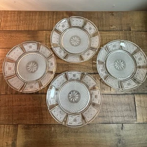 Menge 4 ~ KIG Gänseblümchen und Rohr Muster Vertiefung Glas 6" Teller - Bild 1 von 7