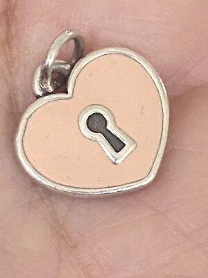 Dije James Avery Retirado Plata Rosa Esmalte Corazón Bloqueo Foto 1 de 4