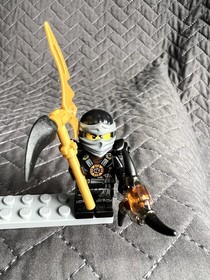 Lego Ninjago Minifigure Minifig NJO0140 Cole Deepstone Armor Possession 70733