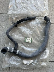 NUEVO original Land Rover Defender Td5 manguera de radiador inferior PCH002280 - Imagen 1 de 4
