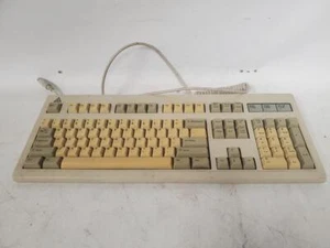 Vintage BTC BTC-5369 PS/2 Mechanical Computer Keyboard - Picture 1 of 7