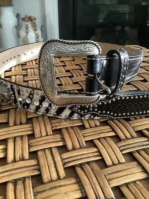 Mujer Nocona Embellecido Cinturón Western Talla 38 Pelo de becerro Tachonado Estrás Foto 1 de 4