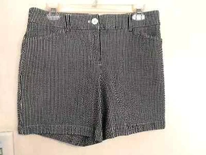 Jones New York Womens Shorts 6 Chino Black White Stretch Striped Sport Pockets - Picture 1 of 4