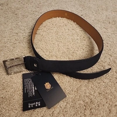 Nuevo con etiquetas Cinturón Ground Mind Para Hombre Gamuza Cuero Talla 32 Cintura Azul Marino Hebilla Plateada Foto 1 de 4