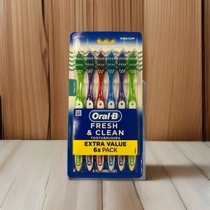 Oral-B Fresh and Clean Zahnbürsten mittlere Borsten Vorteil 6er Pack - Bild 1 von 2
