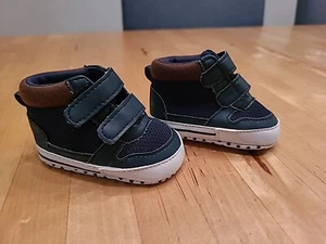Zapatos de bebé 0-6 meses de Primark ** sin usar ** - Imagen 1 de 5
