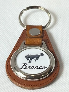 WHITE BRONCO KEYCHAIN TAN PREMIUM LEATHER 1993 1994 1995 ECT - Picture 1 of 4