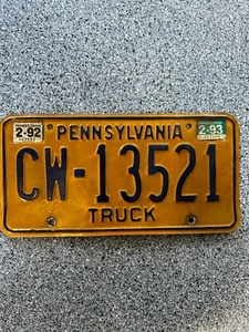 Placa de matrícula de camión PA CW-13521 ~ 1990 amarilla de colección - Imagen 1 de 2