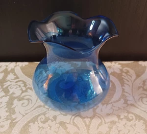Lovely Blue Glass Ruffled Edge Vase 4.5" Tall - Picture 1 of 3