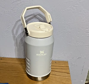 Stanley ICE FLOW Flip Strohhalm Krug 64 Unzen HELLBLAU Deckel mit Ausgießer & Griff - Bild 1 von 19