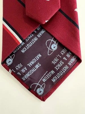 Corbata de avión de colección Smithsonian Institution Museo del Aire y el Espacio Prince Consort Foto 1 de 4