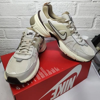 Nike V2K Run Unisex Trainers UK 8.5 #360 - Image 1 of 4