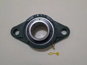 FL208J 2 SCHRAUBEN FLANSCHLAGER MIT UC208 LAGER. Kostenloser Versand  - Bild 1 von 8