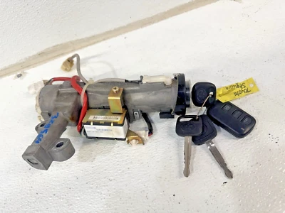 2001-2007 Toyota Sequoia ignition switch w key immobilizer & fob oem warranty - Image 1 of 4