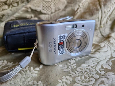 Nikon Coolpix L15 - perfetta, anno 2007 + scheda SD - Immagine 1 di 4