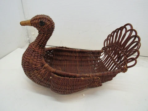 Vintage Wicker Turkey Baskets Bowls Thanksgiving Serving Cover
