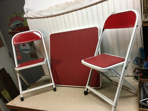Vintage 1950s Red White  Metal Folding Table & 2 Chairs F.C. Castelli Co Cover