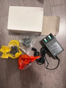 Genuine Druck DPI 610, DPI 615 Pressure Calibrator Adapter Power Supply - Picture 1 of 2