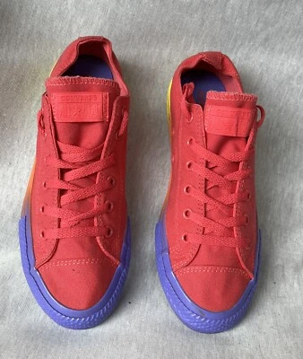 CONVERSE CHUCK TAYLOR ALL STAR KICKSCREW TALLA 4.5 juvenil Foto 1 de 4