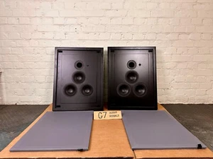 Artcoustic of Denmark wall hanging flat panel Speakers - Picture 1 of 16