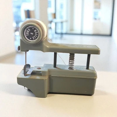 Máquina de coser manual Dexter vintage.    (L98) Foto 1 de 2