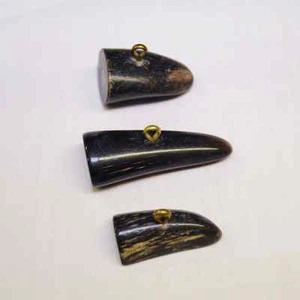 1 x Horn Button Toggle Duffle Coat Jacket Plastic Resin Craft - Picture 1 of 4