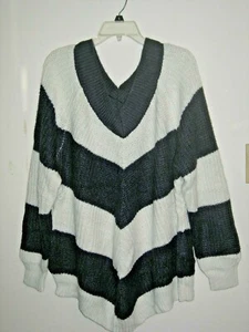 Suéter Lane Bryant Grueso Azul Marino Oscuro y Blanco Asimétrico Doble Cuello en V 22/24 - Imagen 1 de 2