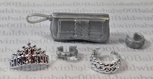 JOYAS ~ LOTE MONEDERO PJ14 ~ 1/6 MUÑECA DE MODA MEZCLADA PLÁSTICO PLATA ACCESORIOS - Imagen 1 de 3