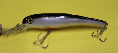 Mann's Magnum Series S-18+ Big Game Fishing Lure black back 10.5" 3.85 oz - Image 1 of 4
