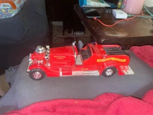 Camión de bomberos Ertl 1937 Ahrens-Fox John Deere banco fundido a presión escala 1/30 camión de piezas - Imagen 1 de 3