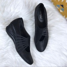 narrow slip on shoes