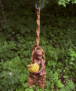 Vintage Keramik Affe auf Schaukel Übertopf mit Bananenkorb Topf 17" Handarbeit Boho - Bild 1 von 13