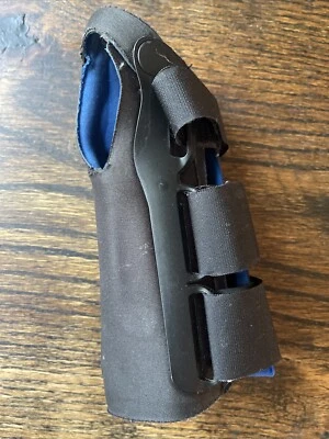 OTC Wrist Splint, 8-Inch Adult, Lightweight Breathable, small (Right Hand) - Image 1 of 4