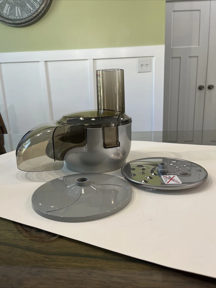 4 PC Bullet Express Trio BE-110 Cover Lid, Bowl, Outlet Disc & Blade NEW W/O Box - Image 1 of 4