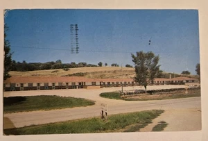 Cartolina usata vintage il prezzo è giusto concorso Decorah's Deluxe Motel Iowa Ua XL4 - Foto 1 di 3