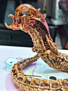 YD STUDIO Alien larva modelo de personaje de película coleccionable limitado nuevo en stock - Imagen 1 de 7