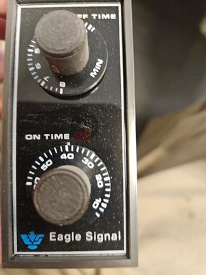 Eagle Signal DA1714A301 - Image 1 of 3