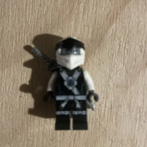 LEGO Ninjago Minifigura - Zane - Legado, Bata Negra 71738 - Imagen 1 de 3