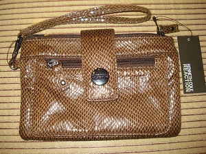 COOL AND CUTE KENNETH COLE BROWN FAUX SNAKESKIN EMBOSSED "LEATHER LIKE" WRISTLET - Picture 1 of 11